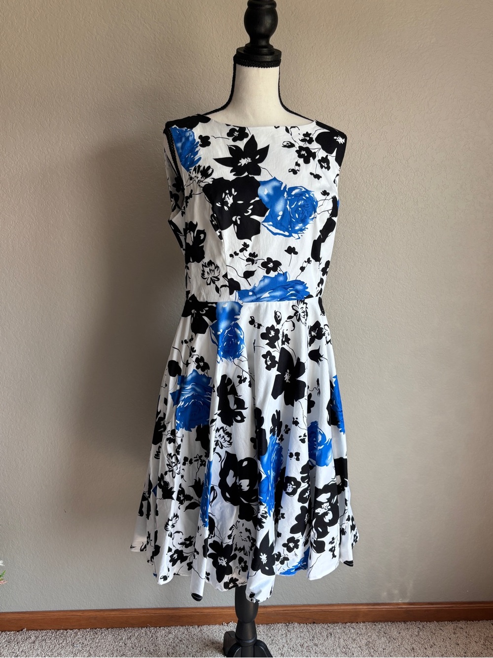 Grace Karin White Sleeveless Midi Dress Blue and Black Floral Print women’s L